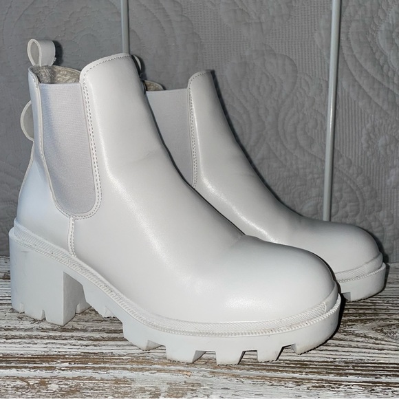 White Lug Sole Chelsea Boots - Picture 5 of 9